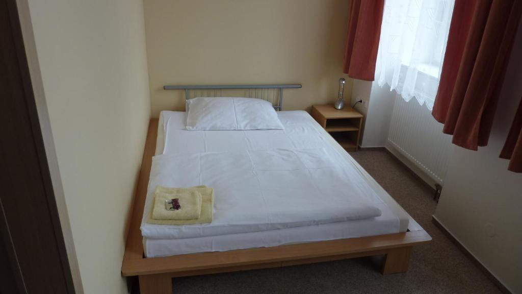 Hotel Tht Polička Habitación foto